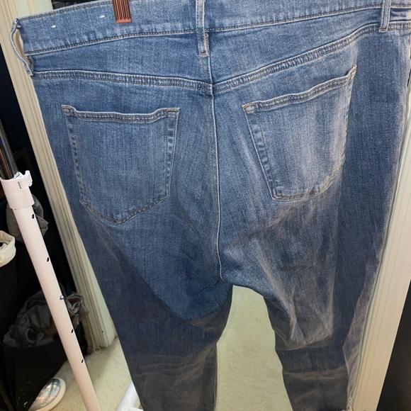 Loft jeans with cute cuffed fringe at bottom. Size 14 - Picture 3 of 4